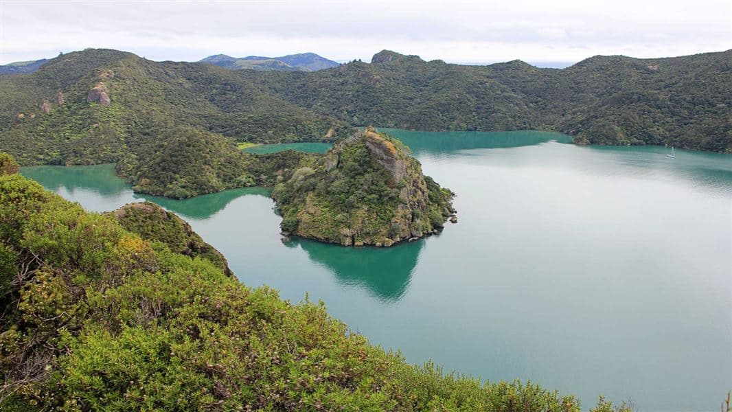 The Duke's Nose (Kaiaraara Rocks) — photo 3 of 3